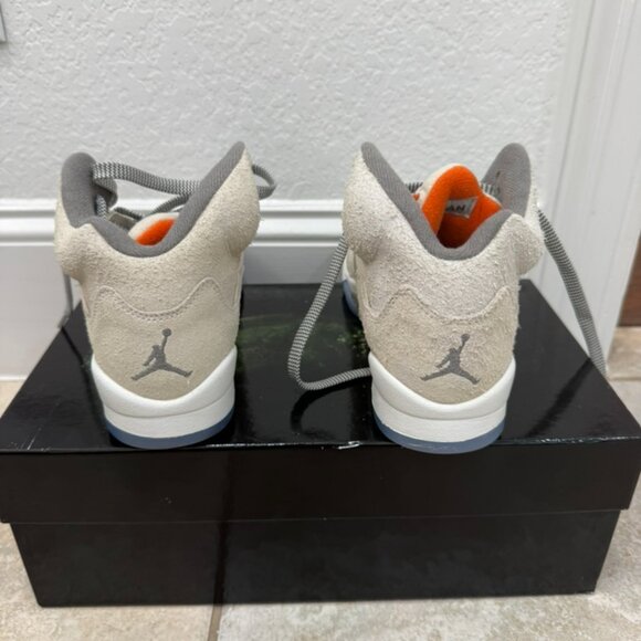 Kids Jordans - Picture 3 of 7